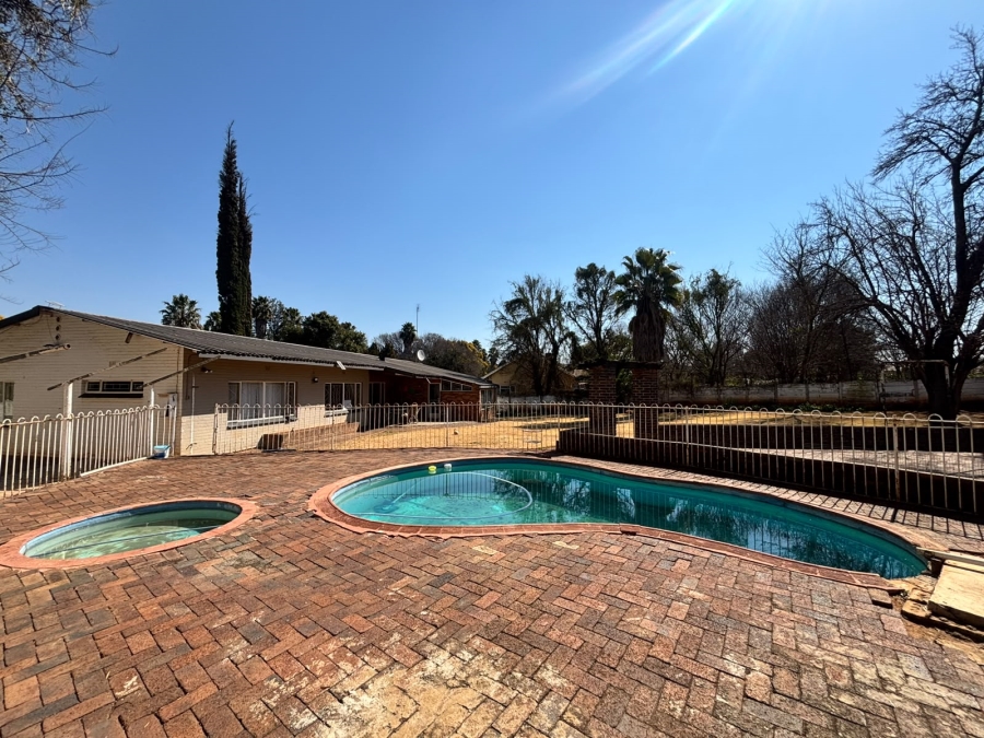 4 Bedroom Property for Sale in Vaal Park North West
